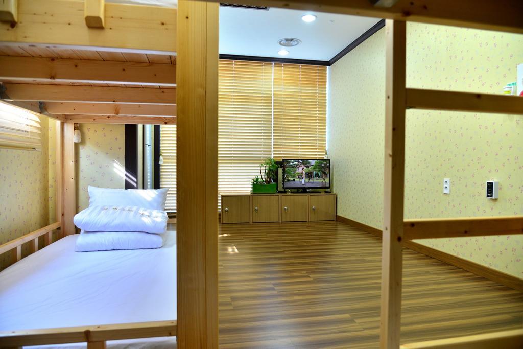 Seom Guesthouse Seogwipo Eksteriør bilde